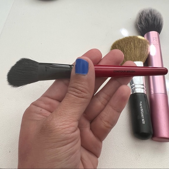 3 Face Brushes - RT Blush Brush, Bare Minerals Flawless Face, Smashbox Contour - Picture 4 of 10